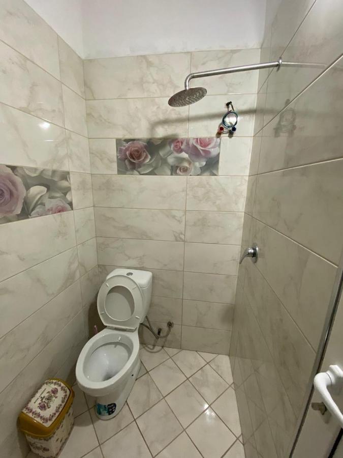 Guest House Lionel Durres Exterior photo