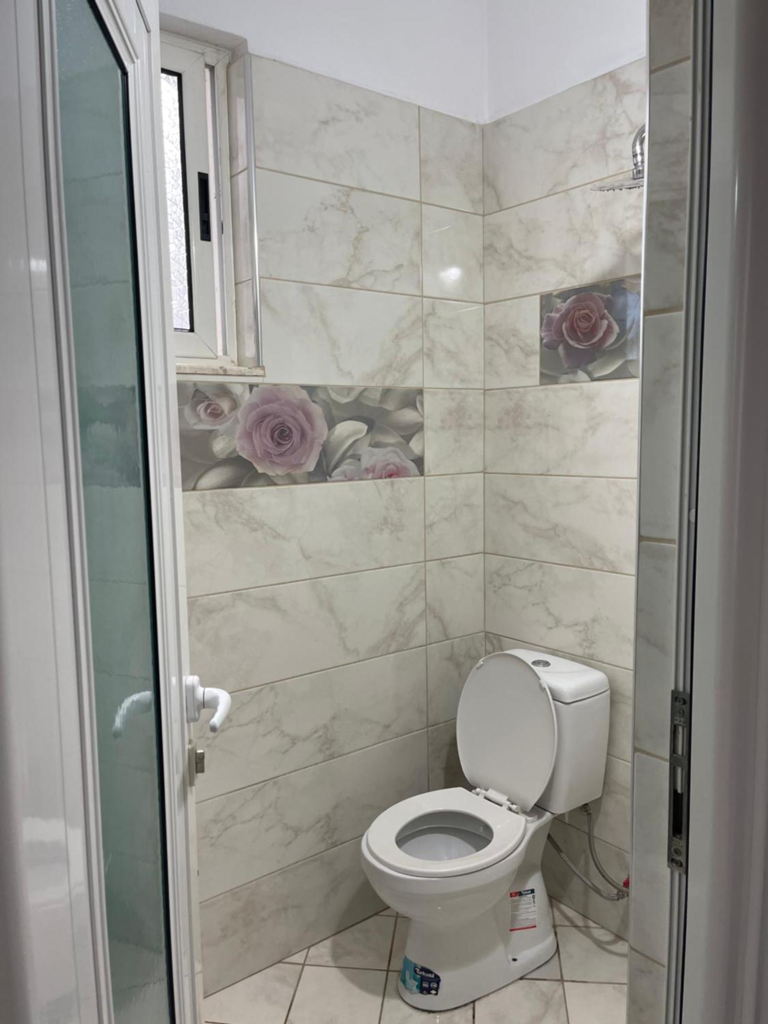 Guest House Lionel Durres Exterior photo
